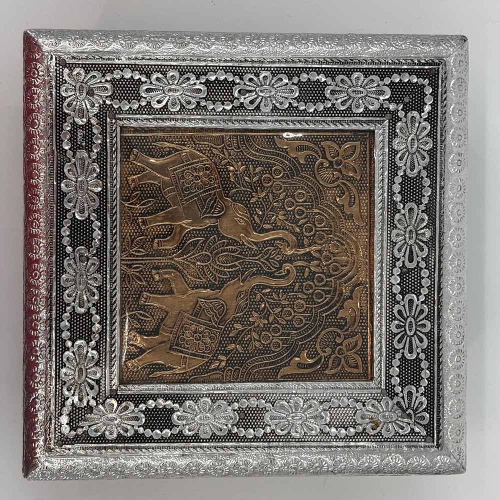Jewelry Box Boho Silver Copper Elephant Embossed Divided Metal
Eclectic Decor